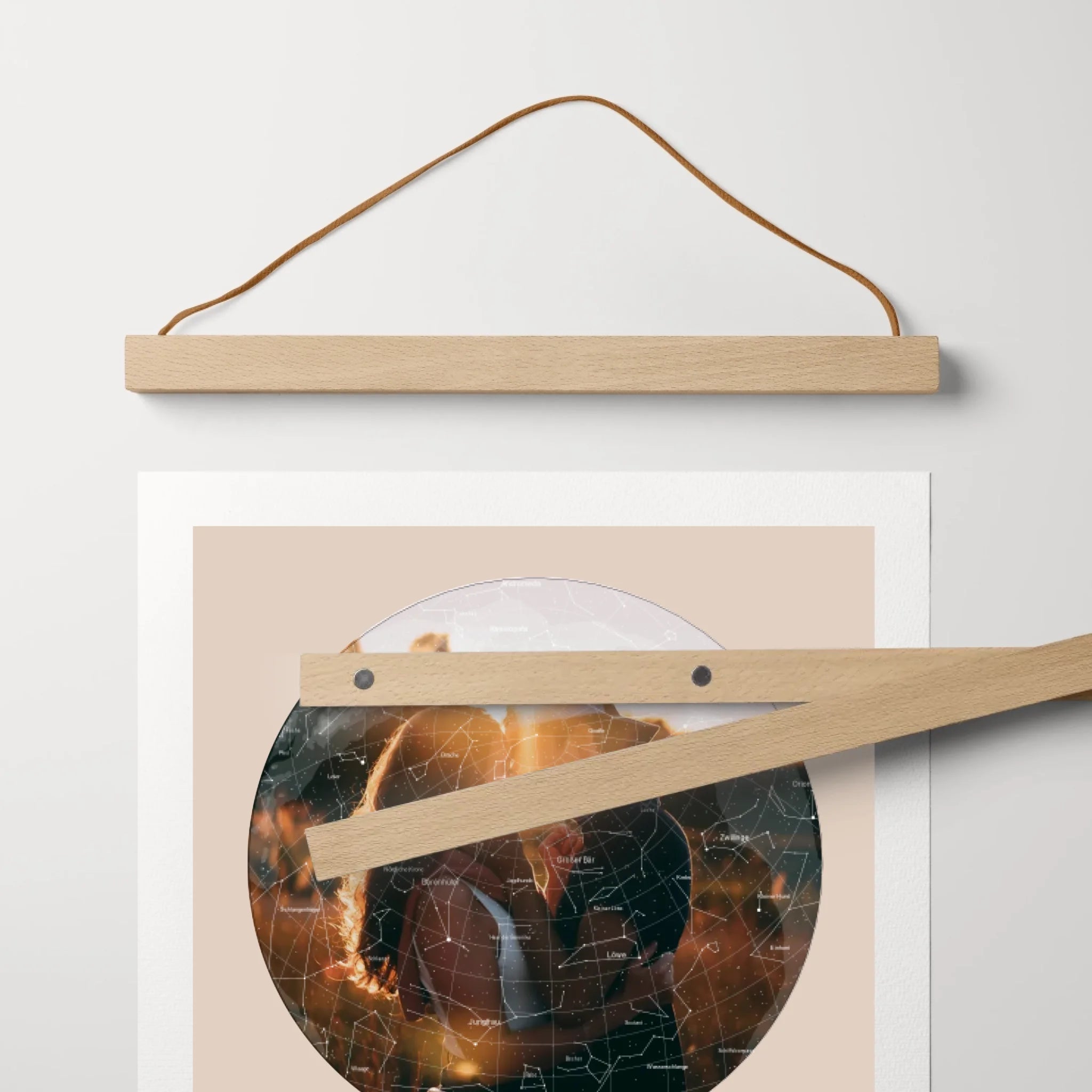 Poster-Holzleiste-MockUp-CloseUp-Holz